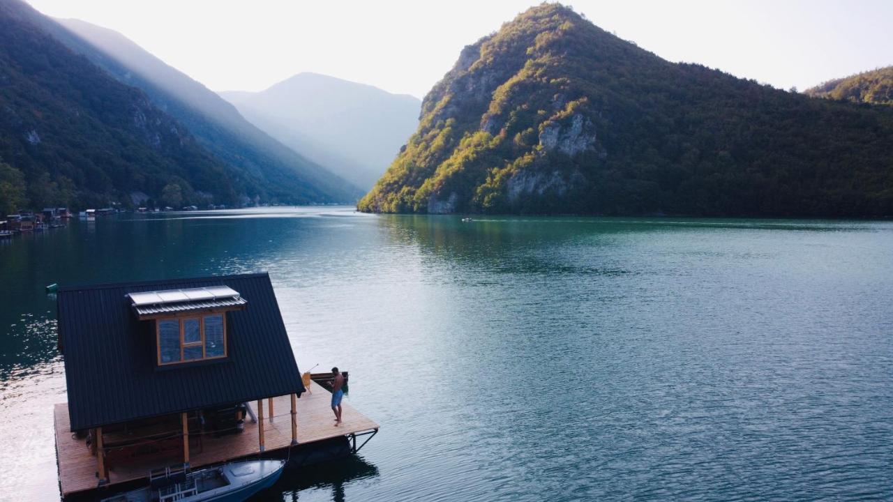 Lake House Perucac Rastiste Exterior photo